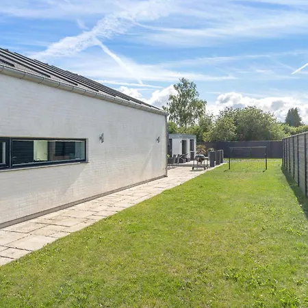 4 Bedroom Amazing In Nyaraló