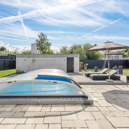 Holiday home Luxurious In *